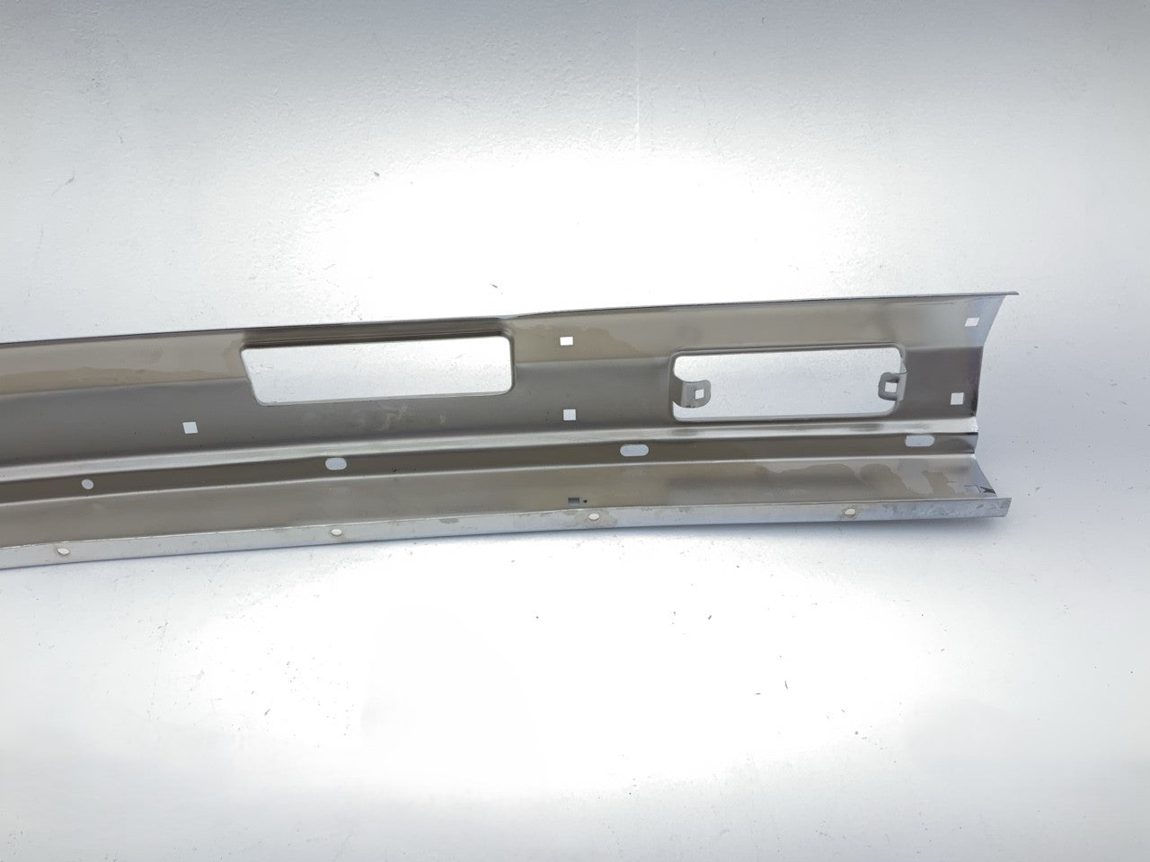 New Chrome Front Bumper For 86-92 Nissan D21 Hardbody Pickup With Top Pad Holes