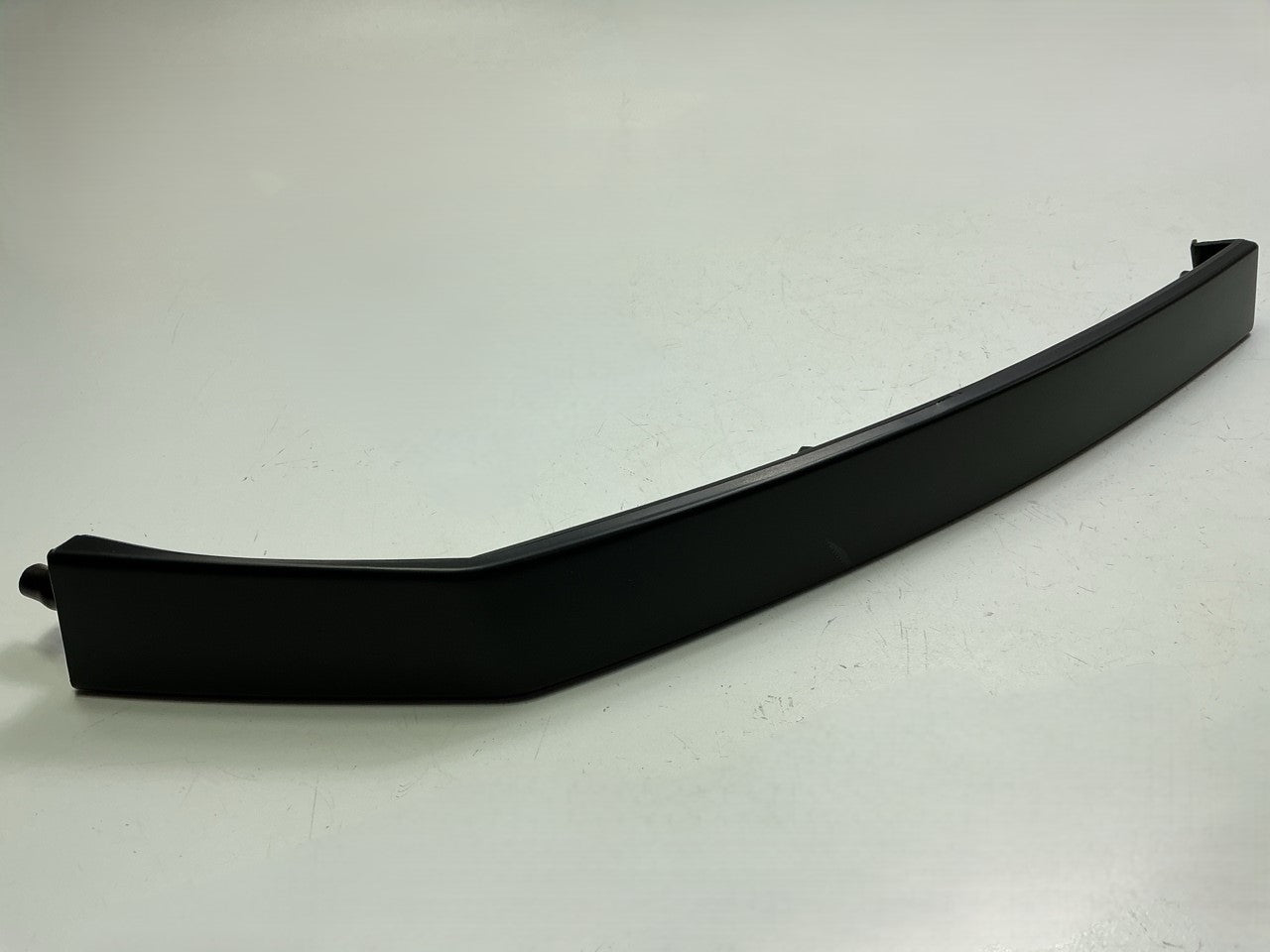 NEW AFTERMARKET Front Right Bumper Filler For 2005-15 Nissan Armada, Titan