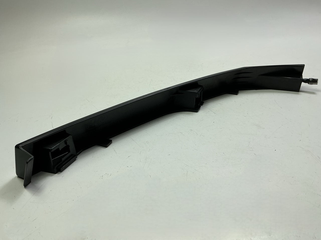 NEW AFTERMARKET Front Right Bumper Filler For 2005-15 Nissan Armada, Titan