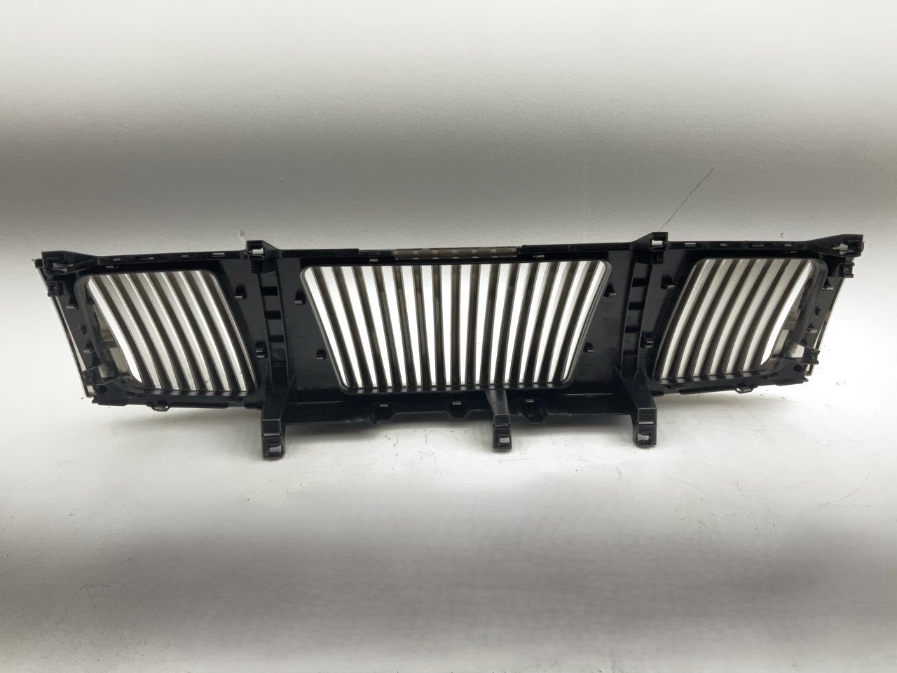 NEW DSTN070AG Vertical Front Bumper Chrome Grille For 04-07 Nissan Titan, Armada