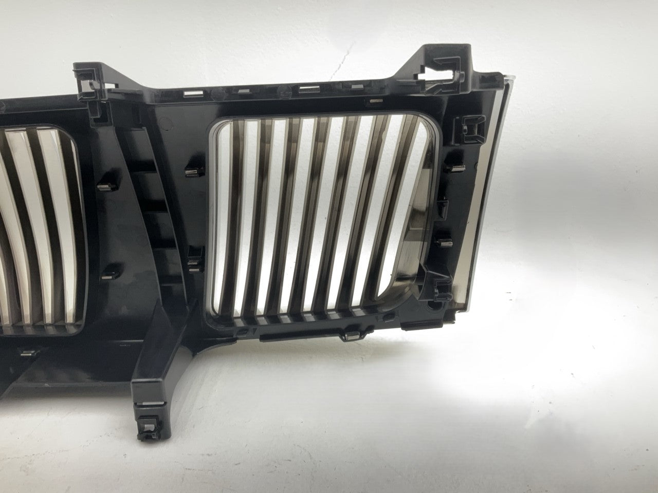 NEW DSTN070AG Vertical Front Bumper Chrome Grille For 04-07 Nissan Titan, Armada