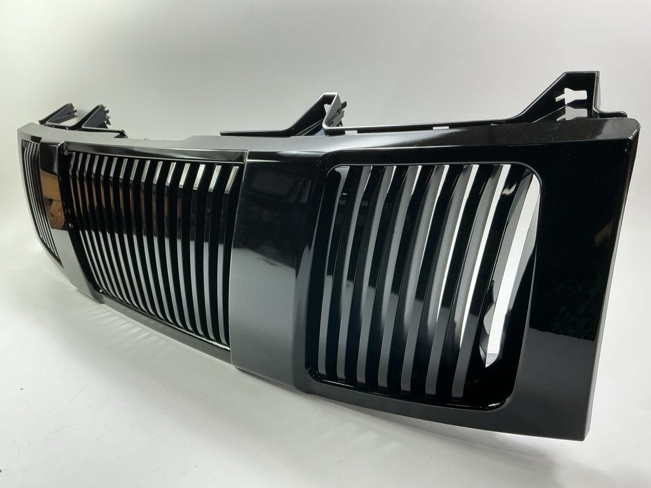 NEW DSTN070AH Vertical Front Bumper Grille For 2004-2007 Nissan Titan, Armada