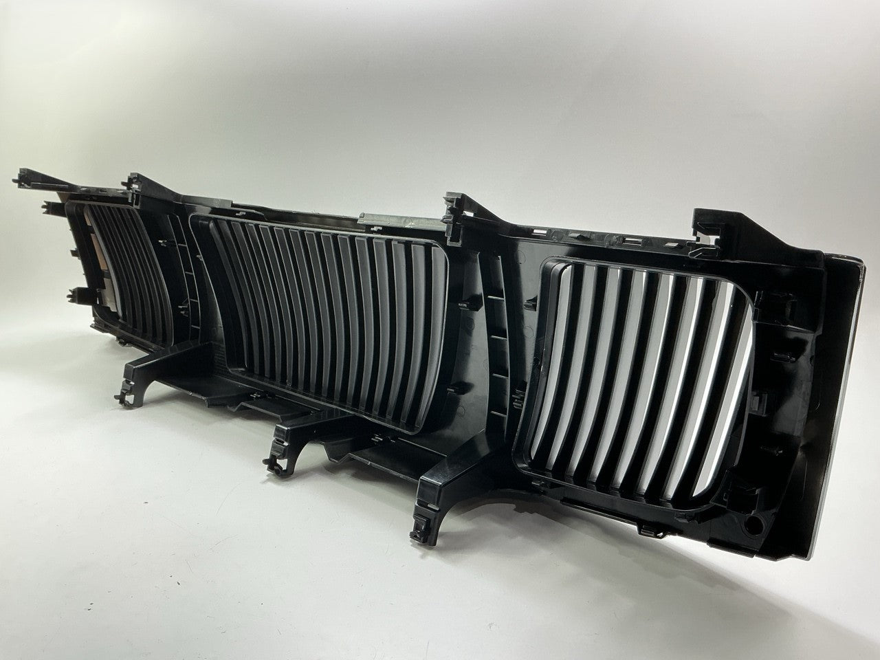 NEW DSTN070AH Vertical Front Bumper Grille For 2004-2007 Nissan Titan, Armada