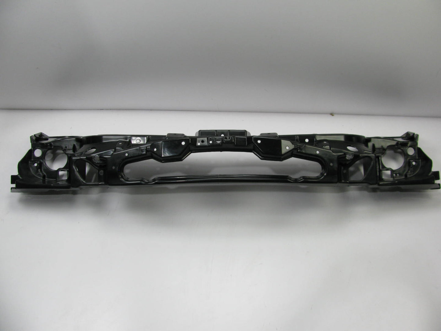 FD31063A Replacement Grille Opening Reinforcement For 1996-1999 Taurus & Sable
