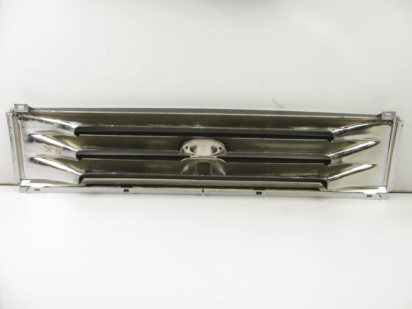 NEW - AFTERMARKET Front Grille For 1989-1991 FORD AEROSTAR