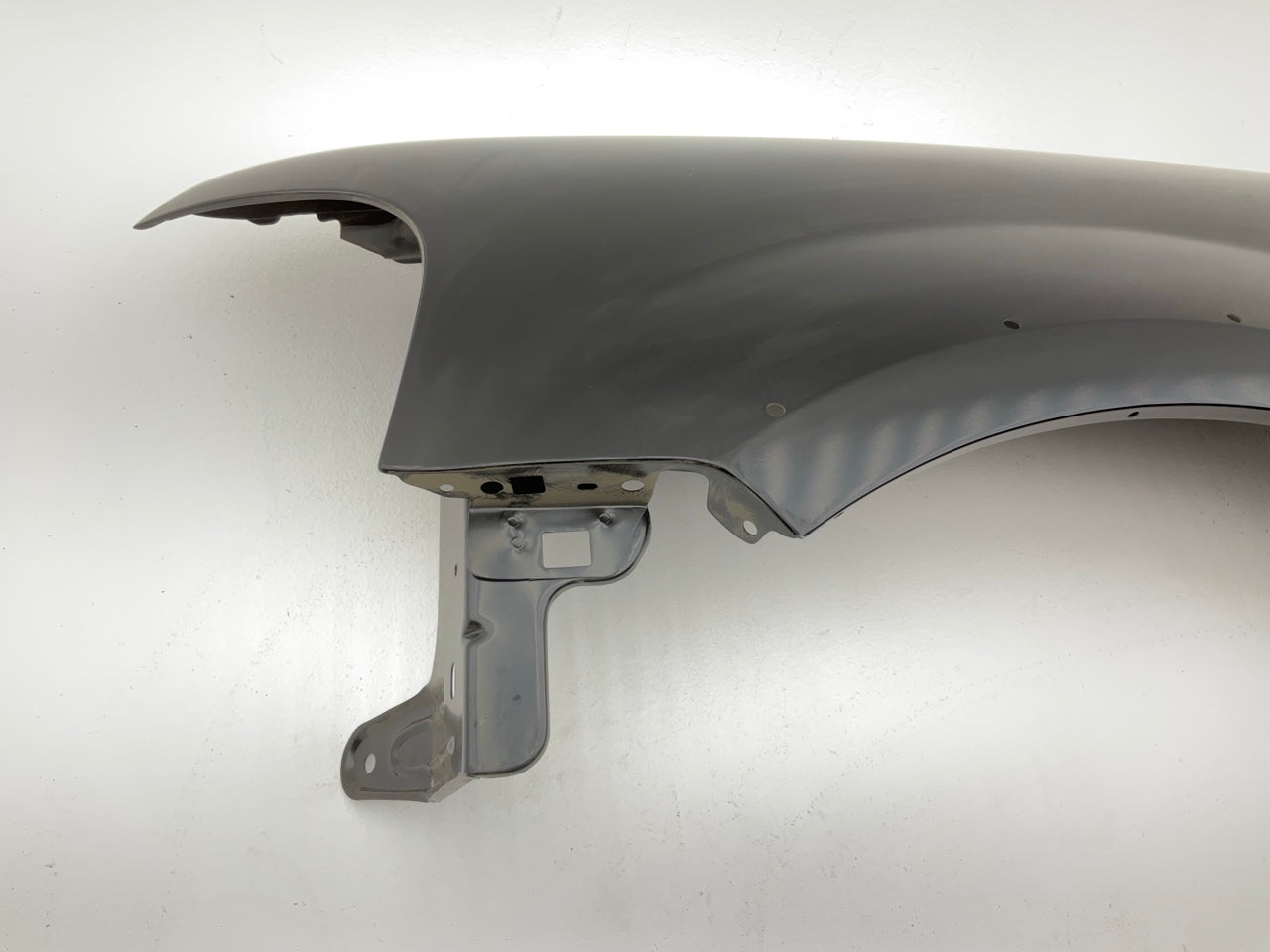 FDE3001AL  Front Left Driver Side Fender 2003-2006 Ford Expedition W/ Mold. Hole