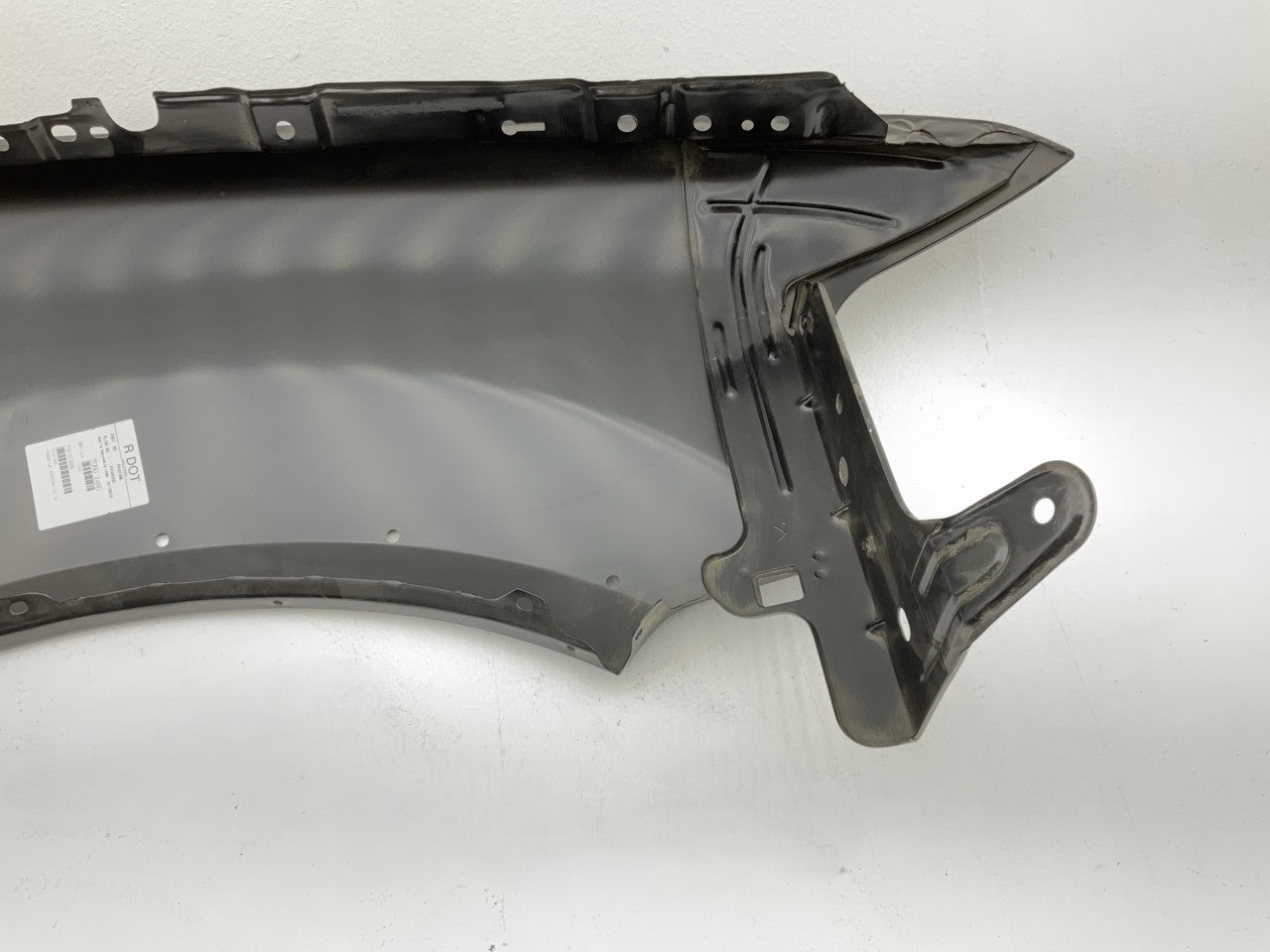 FDE3001AL  Front Left Driver Side Fender 2003-2006 Ford Expedition W/ Mold. Hole