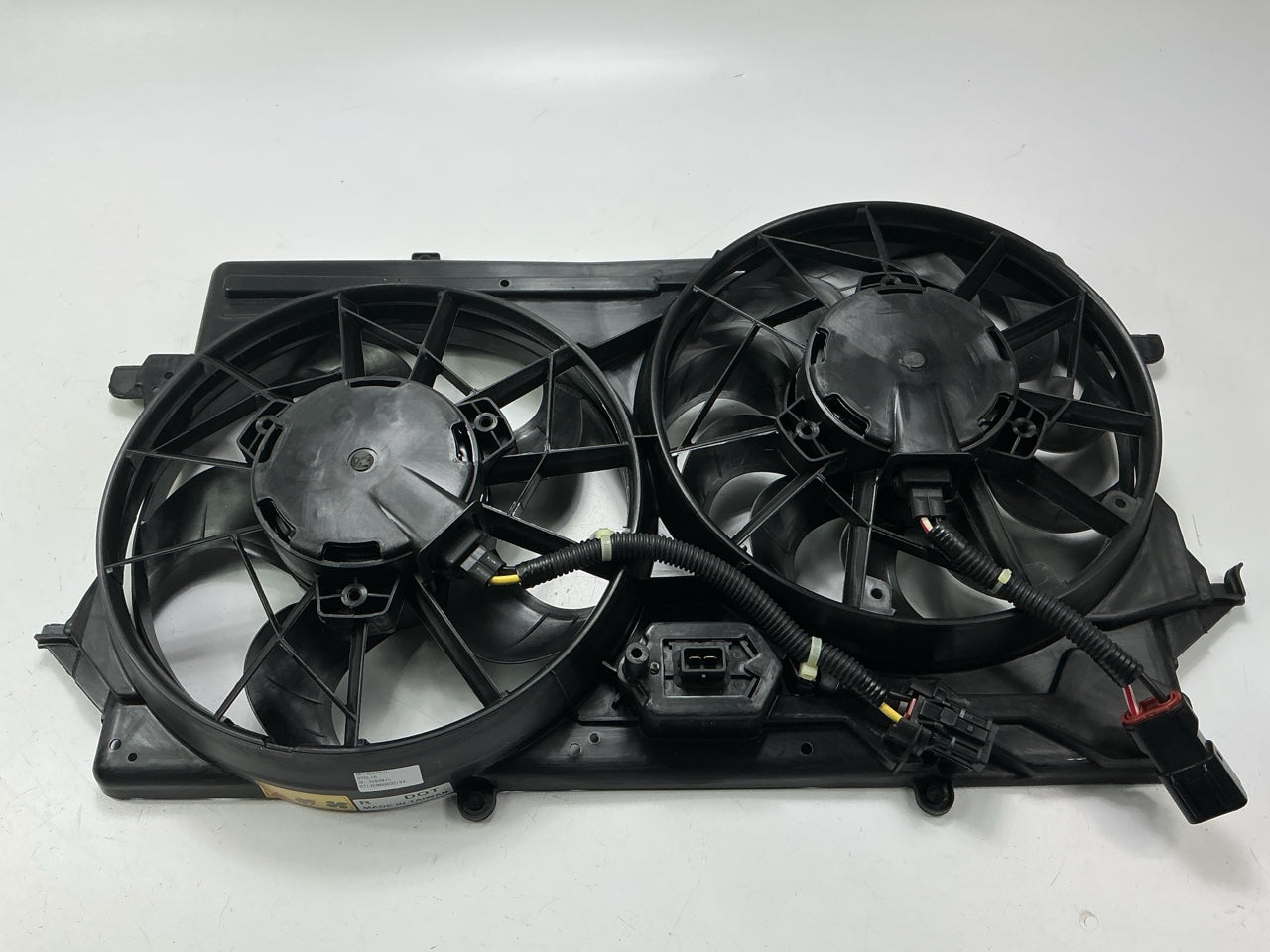 NEW AFTERMARKET Dual Radiator Cooling Fan 2003-04 Ford Focus SE LX ZTS 2.0L L4