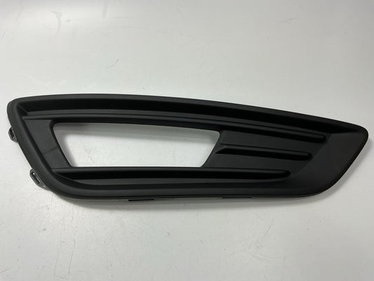 Front Right Passenger Side Fog Light Lamp Bezel For 15-18 Ford Focus AFTERMARKET