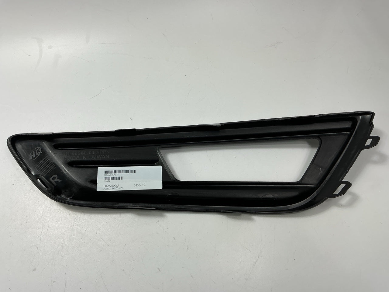 Front Right Passenger Side Fog Light Lamp Bezel For 15-18 Ford Focus AFTERMARKET