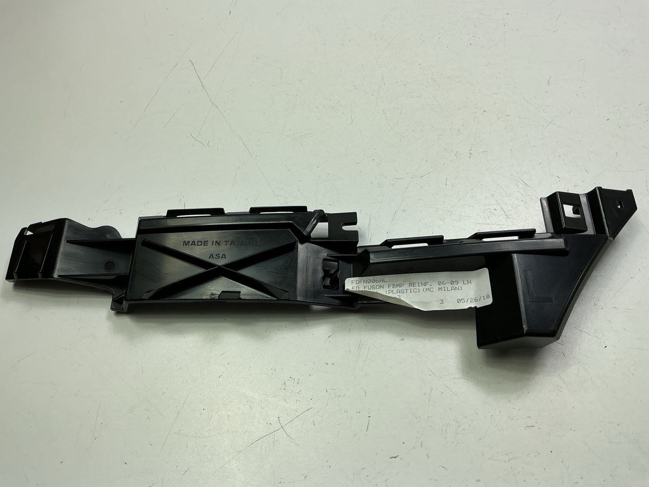 NEW AFTERMARKET Front Left Bumper Reinforcement Bracket - FO1026114