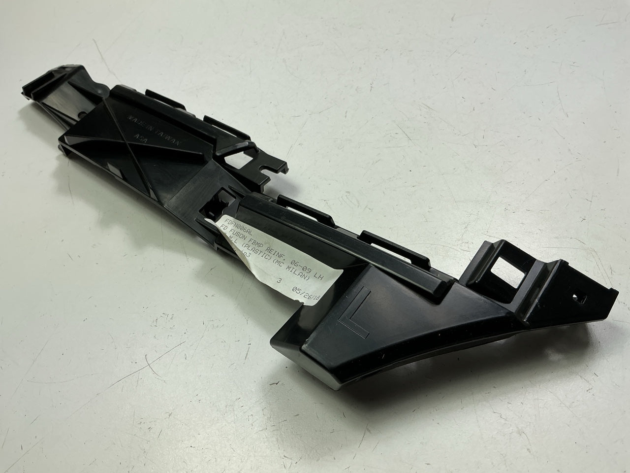 NEW AFTERMARKET Front Left Bumper Reinforcement Bracket - FO1026114