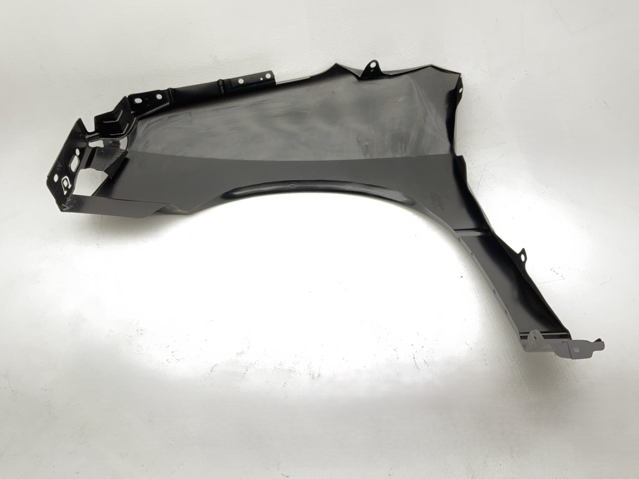 NEW FDFR001AR Front Right Fender - 2004-2007 Ford Freestar, Mercury Monterey