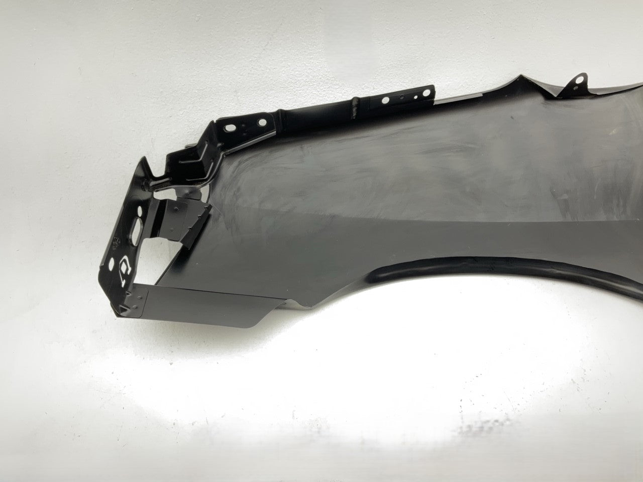 NEW FDFR001AR Front Right Fender - 2004-2007 Ford Freestar, Mercury Monterey