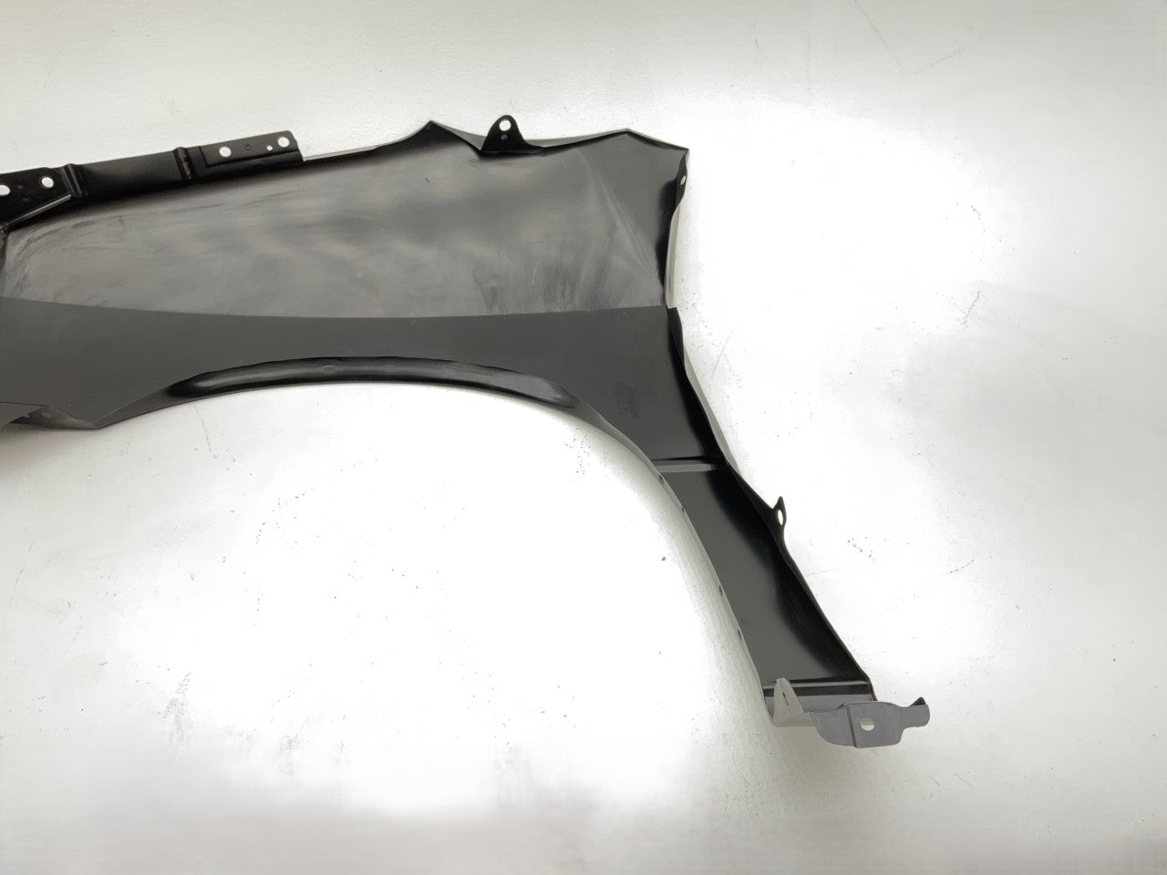NEW FDFR001AR Front Right Fender - 2004-2007 Ford Freestar, Mercury Monterey