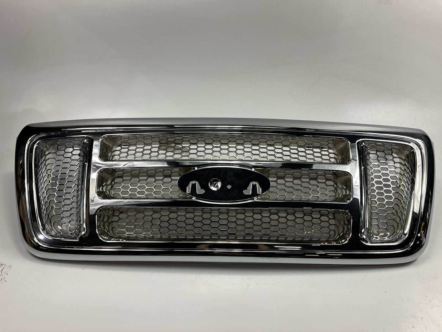 NEW AFTERMARKET FDT1070BF Chrome Grille For 2004 Ford F-150  4L3Z8200AA