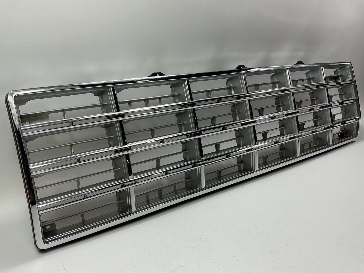 NEW AFTERMARKET FDT1070GE Early Style Grille - 1980-1981 F-150 F-250 F350 Bronco