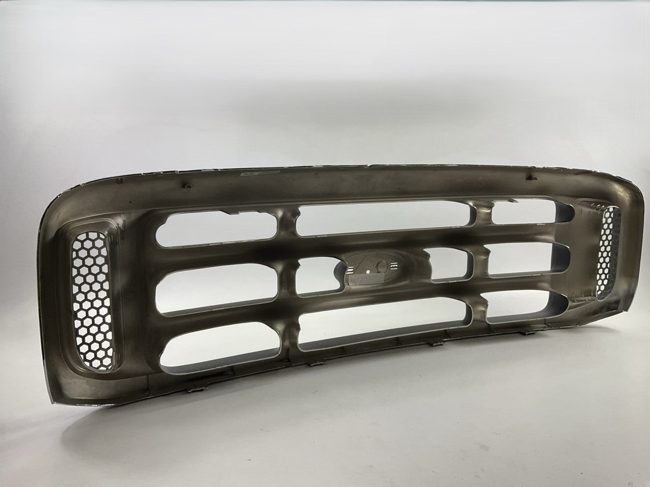 NEW AFTERMARKET Chrome Gray Front Grille - 1999-2004 Ford F-250 F-350 Super Duty