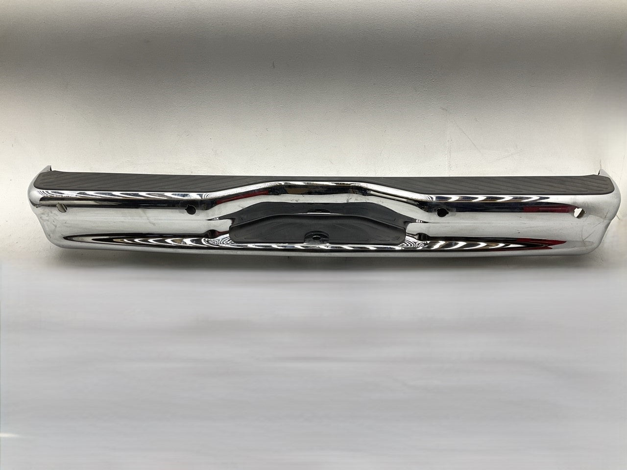 1992-2014 Ford Econoline Van E150 E250 E350 Rear Chrome Bumper W/ Sensor Holes