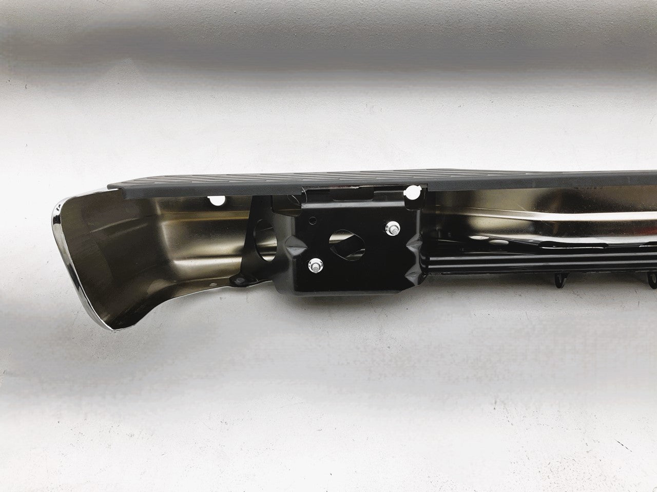 1992-2014 Ford Econoline Van E150 E250 E350 Rear Chrome Bumper W/ Sensor Holes