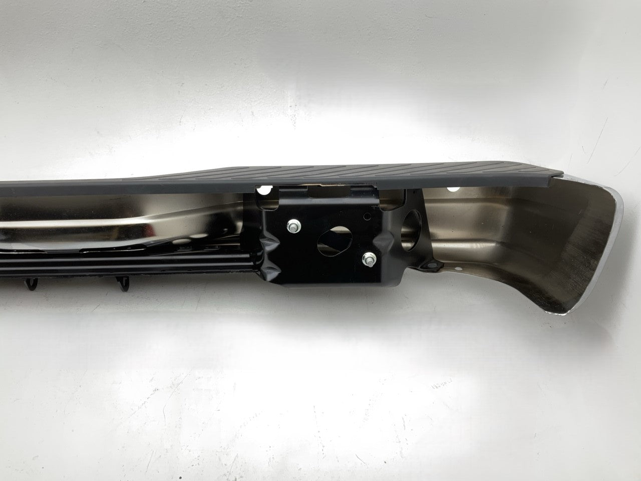 1992-2014 Ford Econoline Van E150 E250 E350 Rear Chrome Bumper W/ Sensor Holes