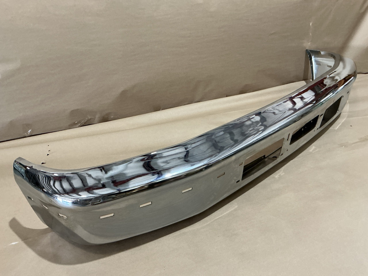 NEW AFTERMARKET FO1002254 Front Chrome Bumper 1993-1996 Ford F-150, F-250 Bronco