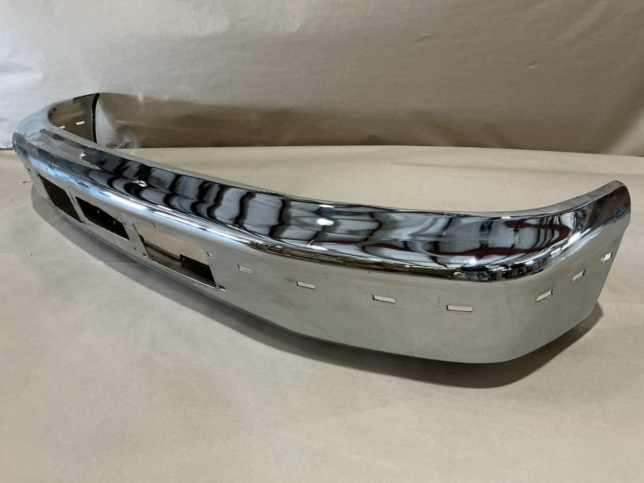NEW AFTERMARKET FO1002254 Front Chrome Bumper 1993-1996 Ford F-150, F-250 Bronco