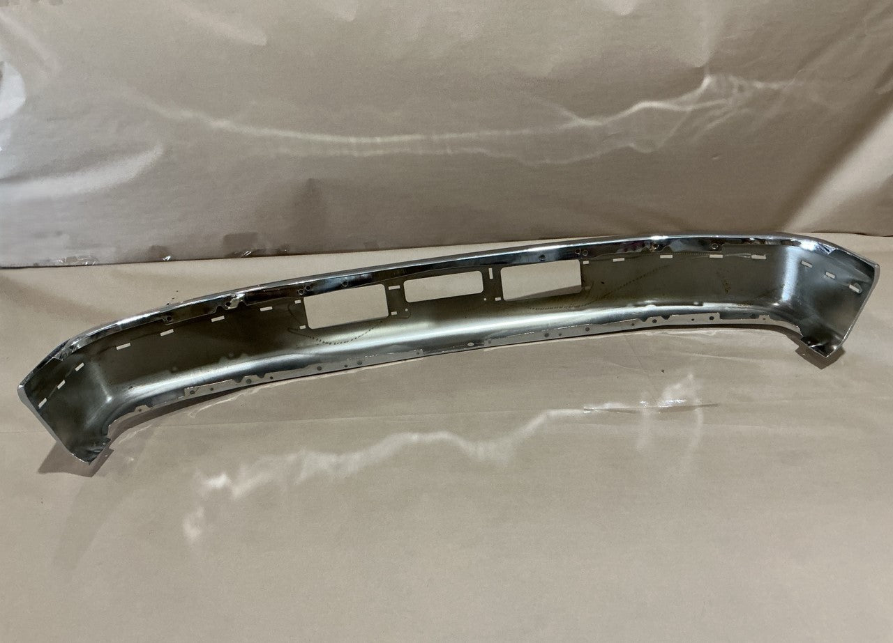 NEW AFTERMARKET FO1002254 Front Chrome Bumper 1993-1996 Ford F-150, F-250 Bronco