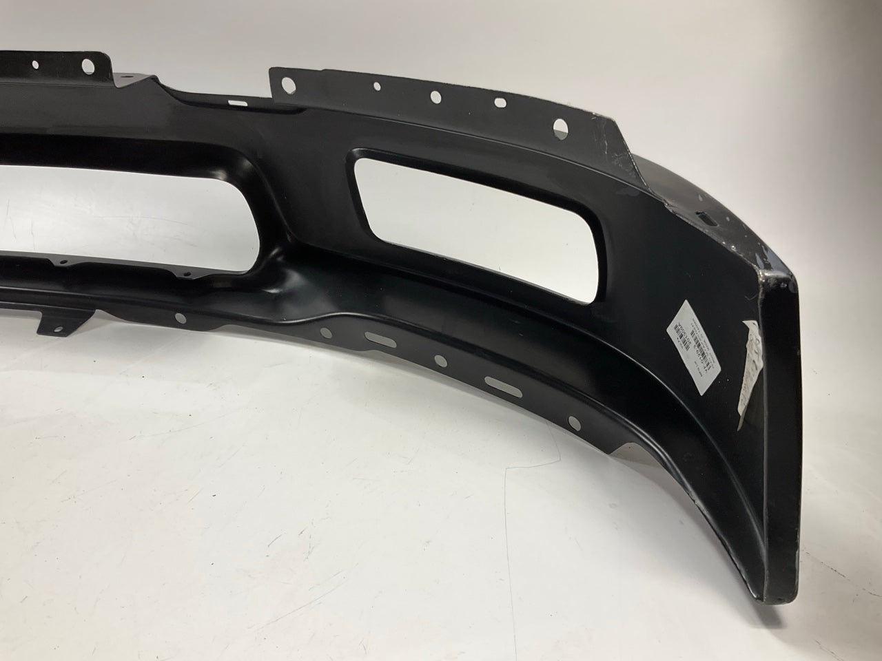 SCRATCHED SEE PHOTOS, Front Steel Bumper 2004-2006 Ford F-150 W/ Fog Light Holes