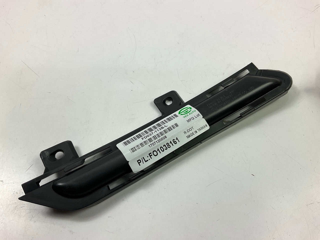 NEW - AFTERMARKET FO1038161 Front Left Drivers Side Bumper Trim 15-18 Ford Edge