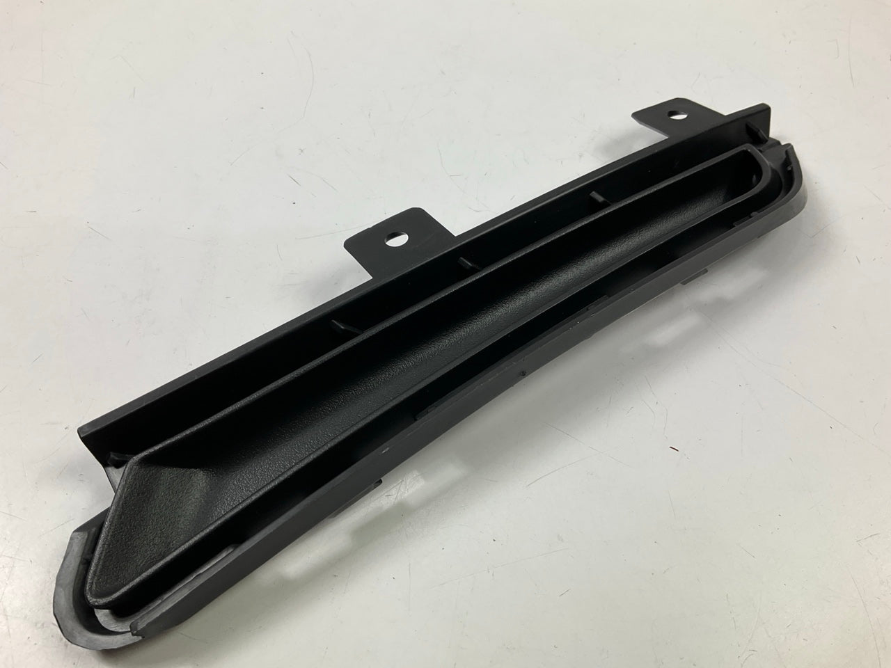 NEW - AFTERMARKET FO1038161 Front Left Drivers Side Bumper Trim 15-18 Ford Edge
