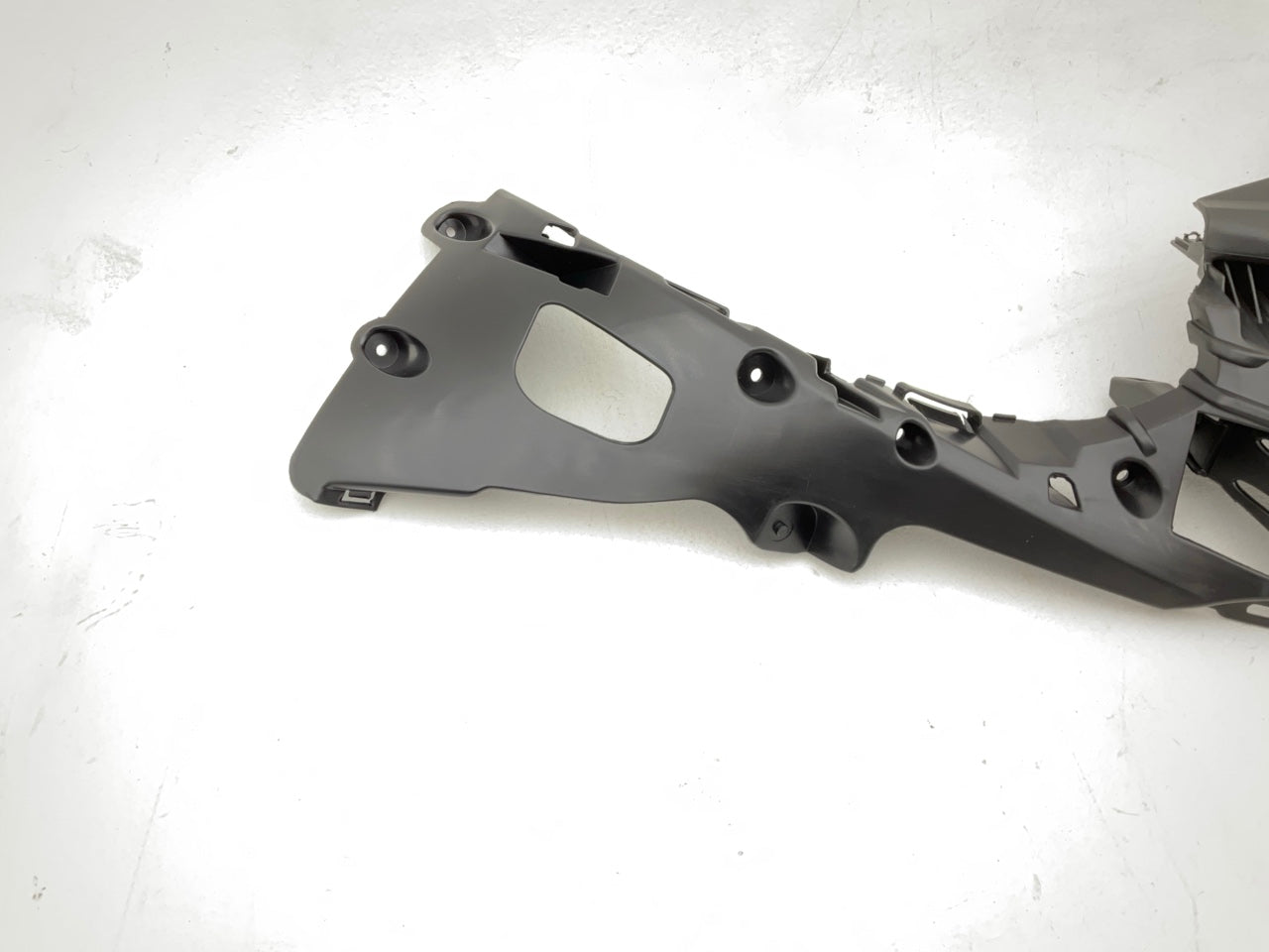 2012 2013 2014 Ford Focus Front Bumper Support Bracket FO1065105
