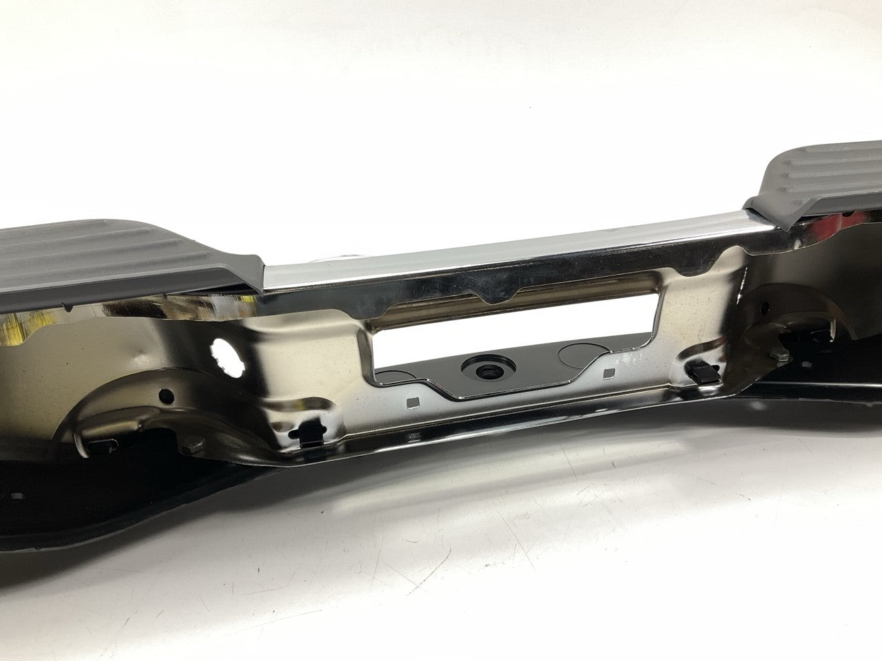 Some Scratches - REAR Chrome Step Bumper Assembly 1999-2007 Ford F-250 F-350
