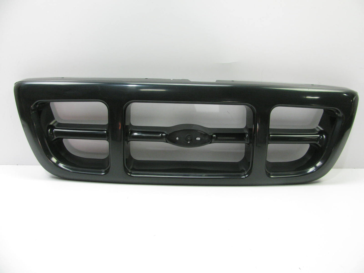 NEW AFTERMARKET FO1200343 Replacement Front Grille - 1998-2000 Ford Ranger