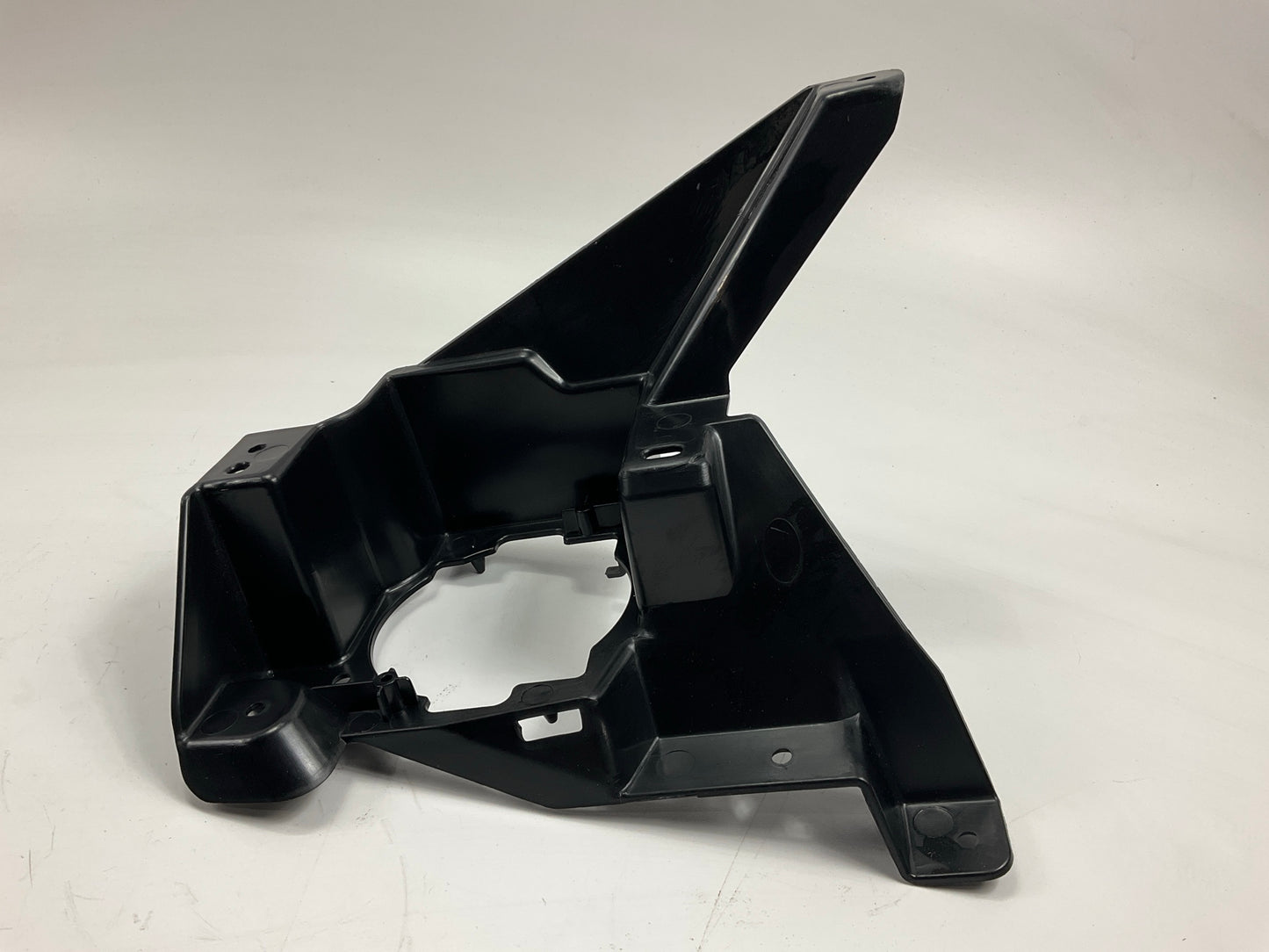 NEW AFTERMARKET FO2603104 Right Fog Light Bezel