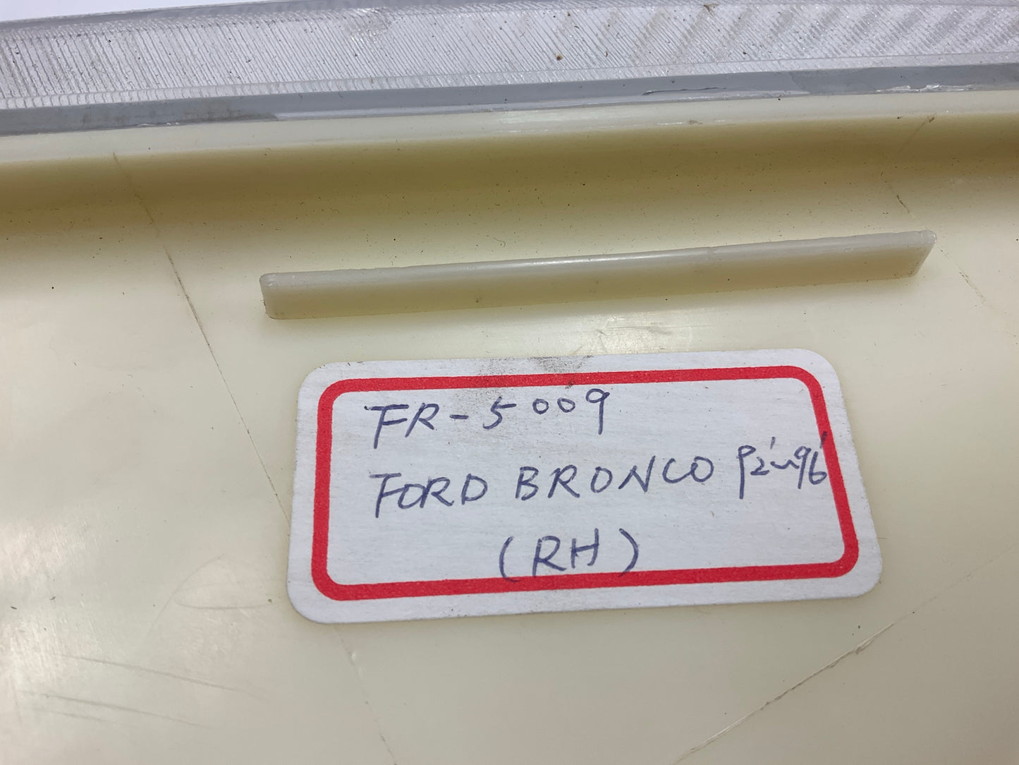 NEW Aftermarket FR-5009 Right Passengers Side Headlight Head Lamp