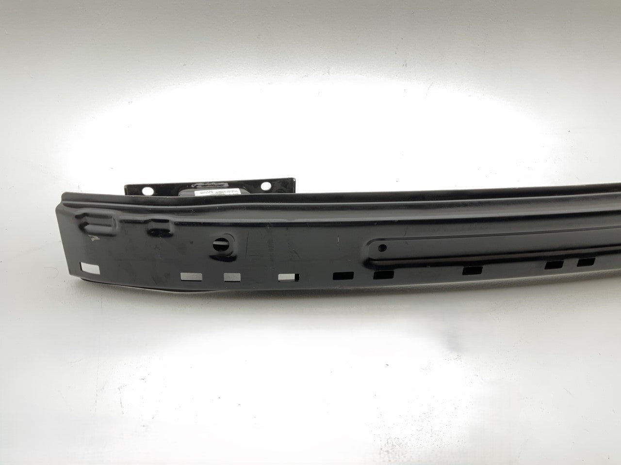 FT1106100 Rear Bumper Reinforcement Beam Mount Bracket For 2012-2019 FIAT 500E