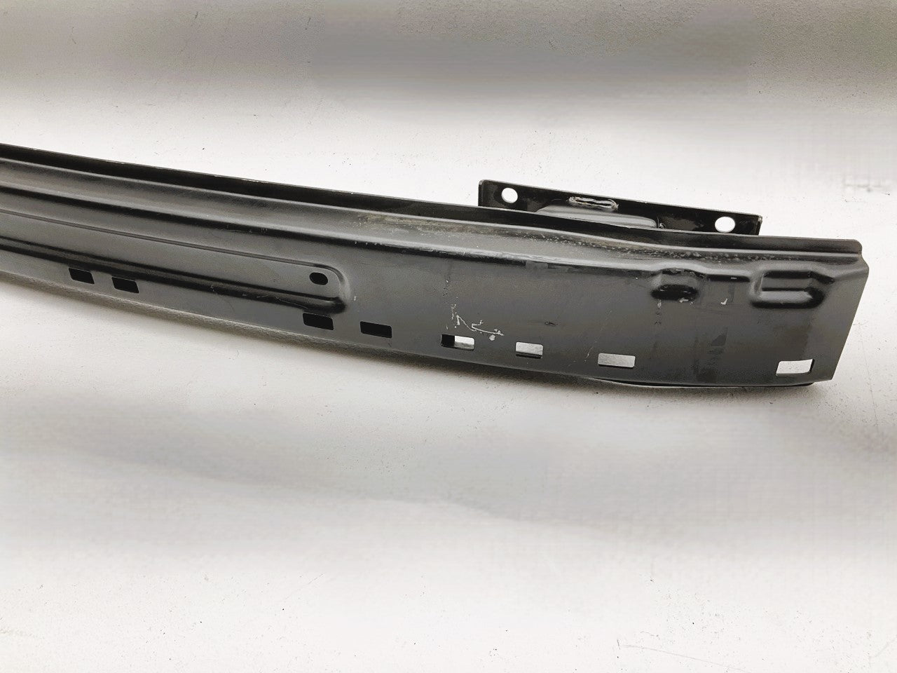 FT1106100 Rear Bumper Reinforcement Beam Mount Bracket For 2012-2019 FIAT 500E