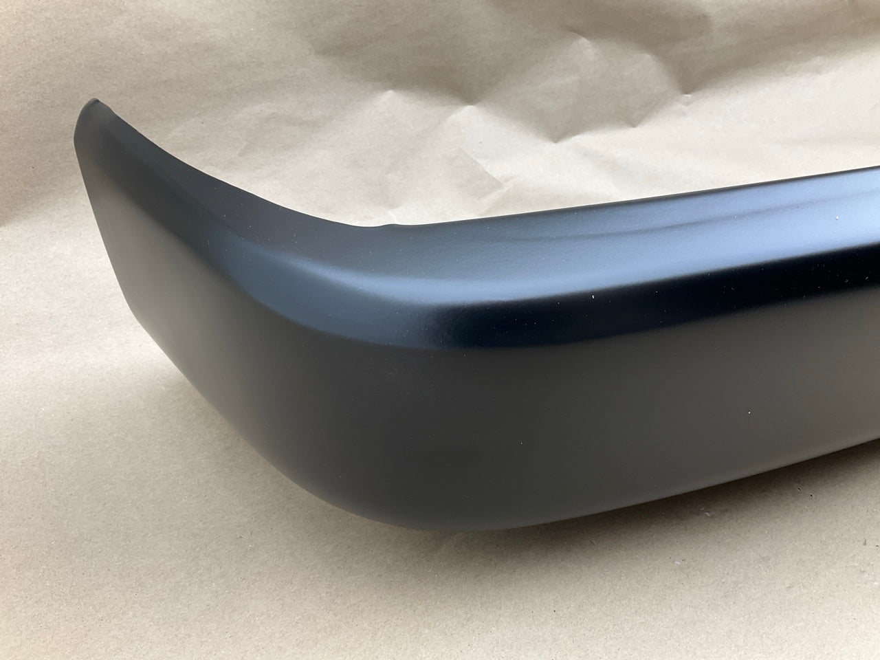 NEW GM1002168 Front Steel Bumper - 1989-1996 Chevy C1500 C2500 C3500 K1500 Truck