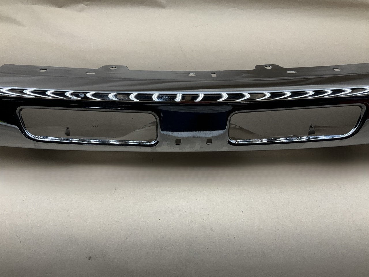 GM1002418 Front Chrome Bumper 2003-2007 GMC Sierra 1500 2500 Classic W/ Fog Lamp