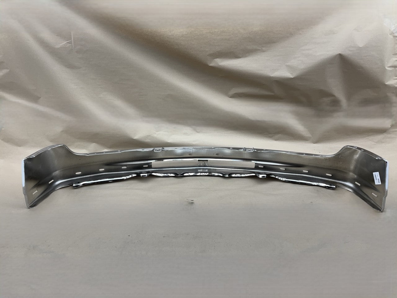 NEW GM1003127 Front Chrome Steel Bumper 1999-2002 Silverado 1500, 00-06 Suburban