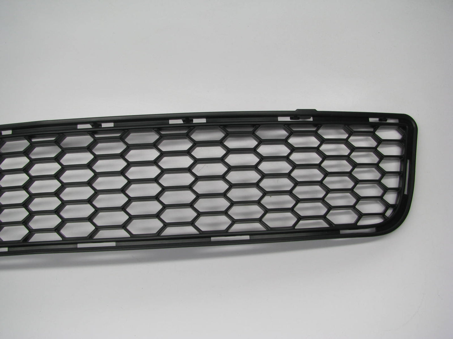 NEW - AFTERMARKET GM1036142 Front Grille For 2011-2014 Chevrolet Cruze