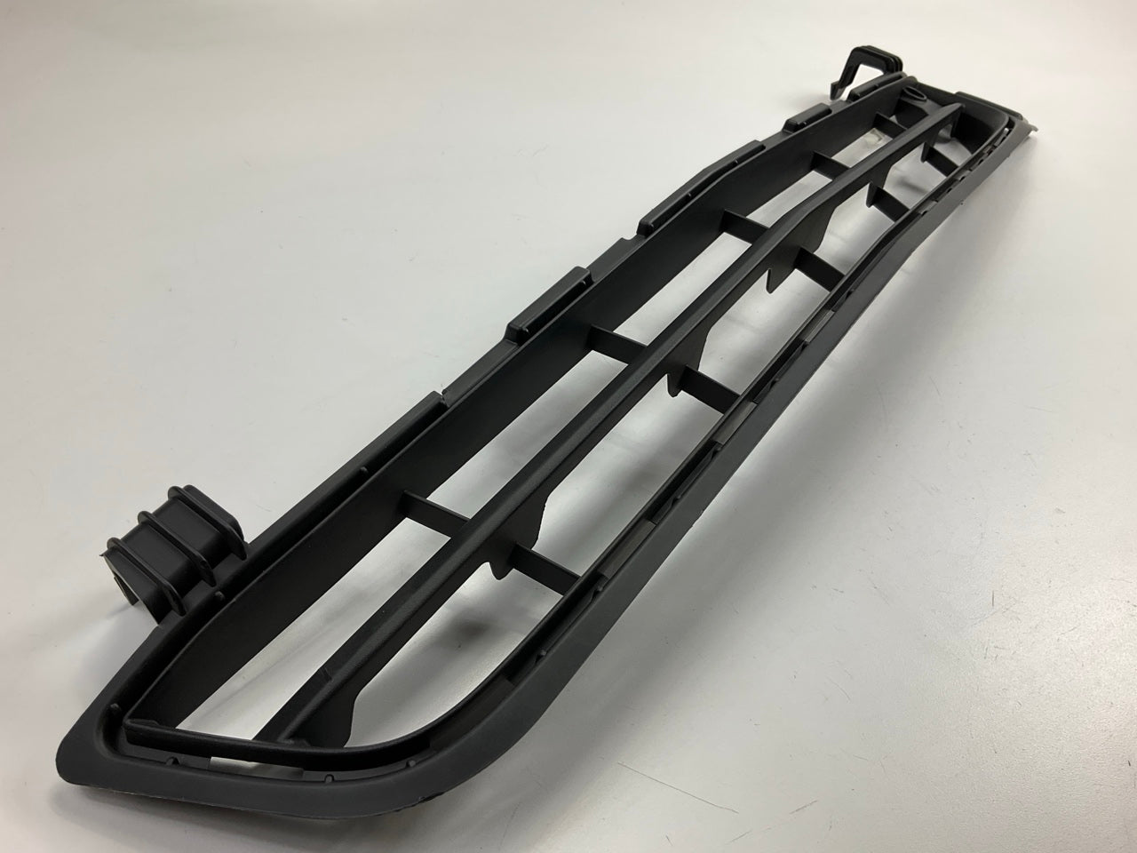 NEW AFTERMARKET Front Lower Bumper Grille Insert - 2013 Chevrolet Malibu