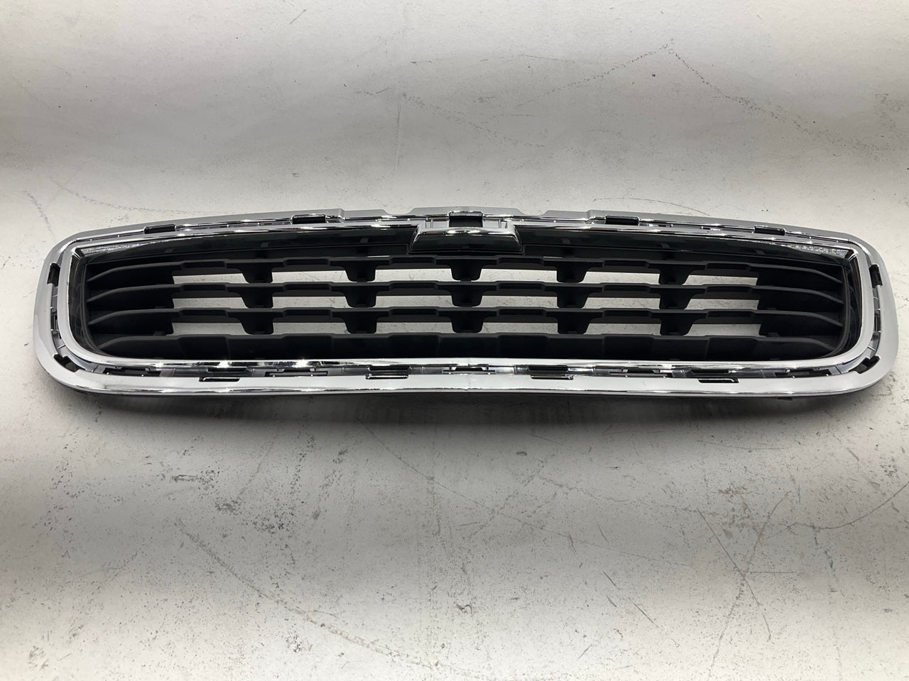 NEW AFTERMARKET GM1036170 Front Lower Black W/ Chrome Grille 2013-16 Chevy Trax