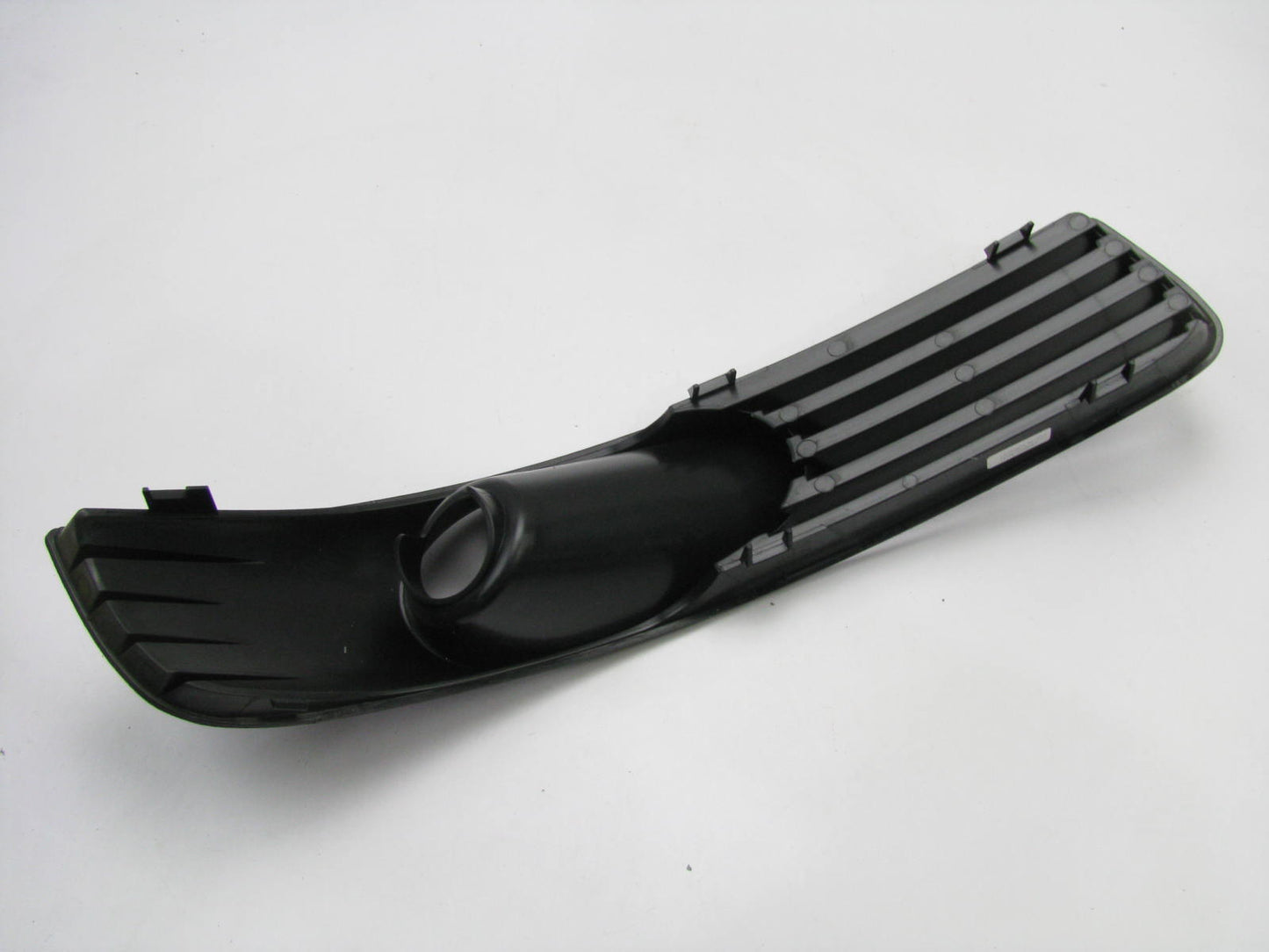 NEW AFTERMARKET Left Fog Light Lamp Trim Bezel - 2005-2010 Cobalt GM1038102