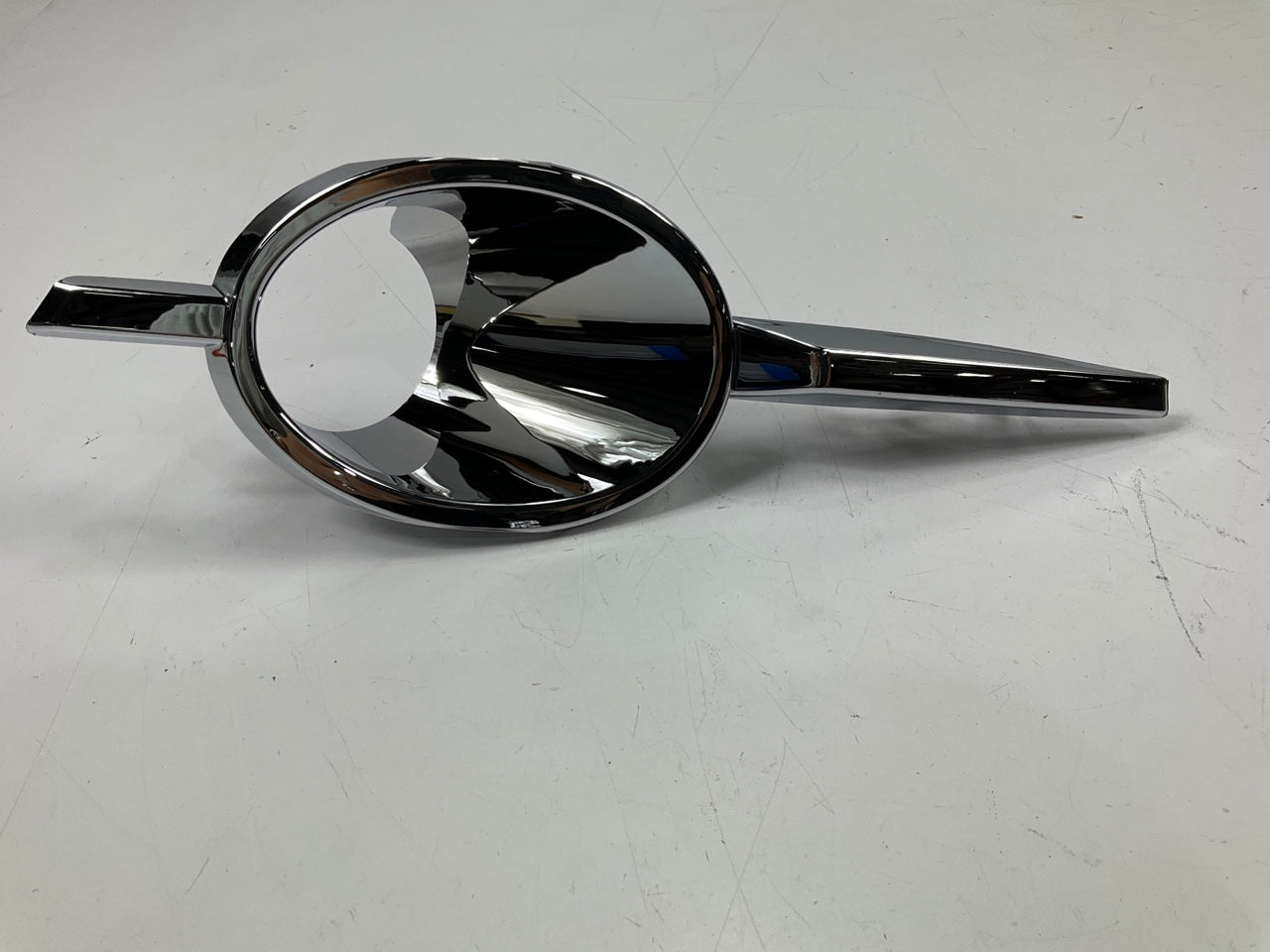 NEW AFTERMARKET Front Right Fog Lamp Trim Bezel 2010-2011 LaCrosse GM1039124