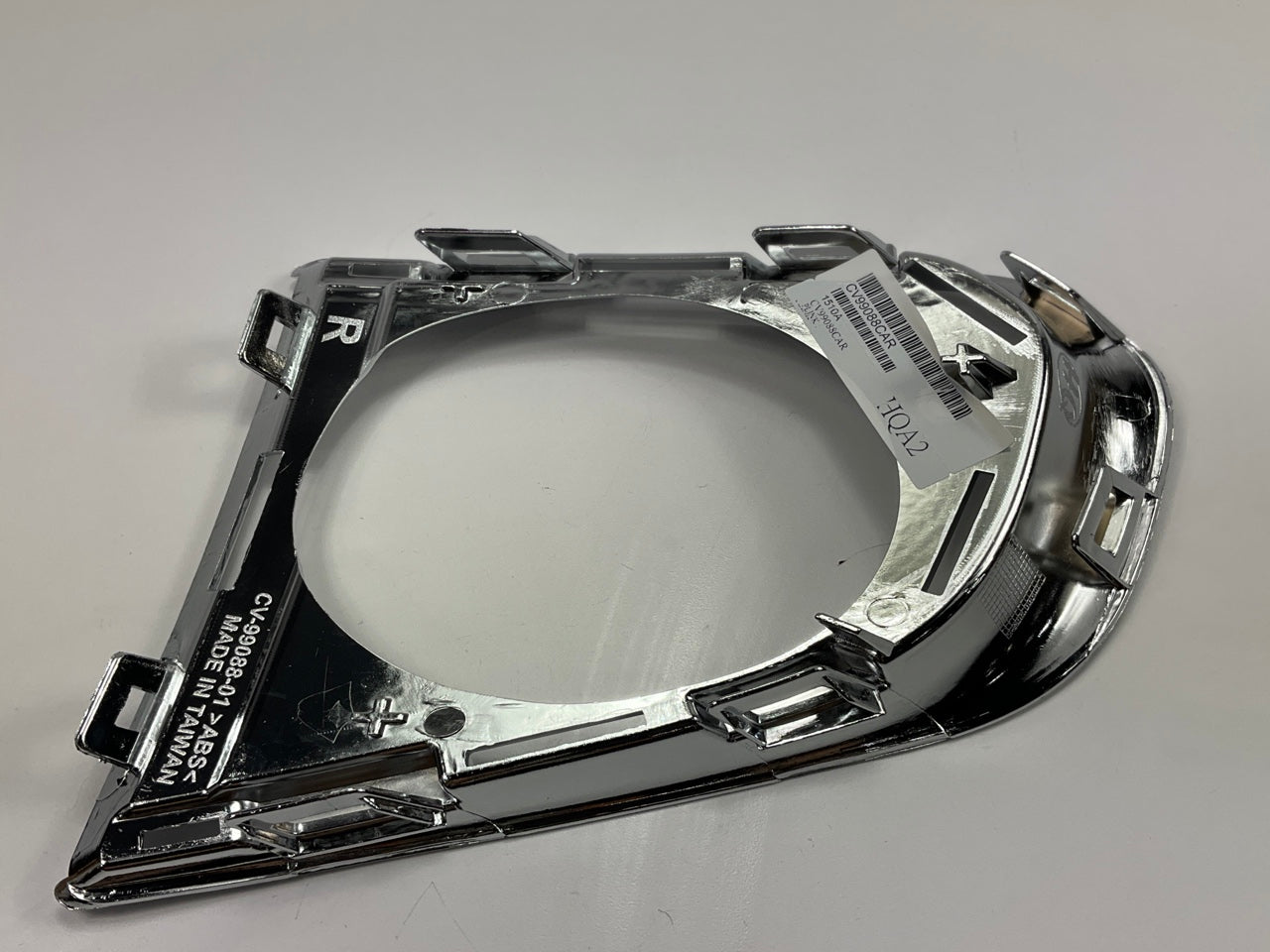 NEW AFTERMARKET Front Right Bumper Fog Light Trim Bezel 13-16 Chevrolet Trax
