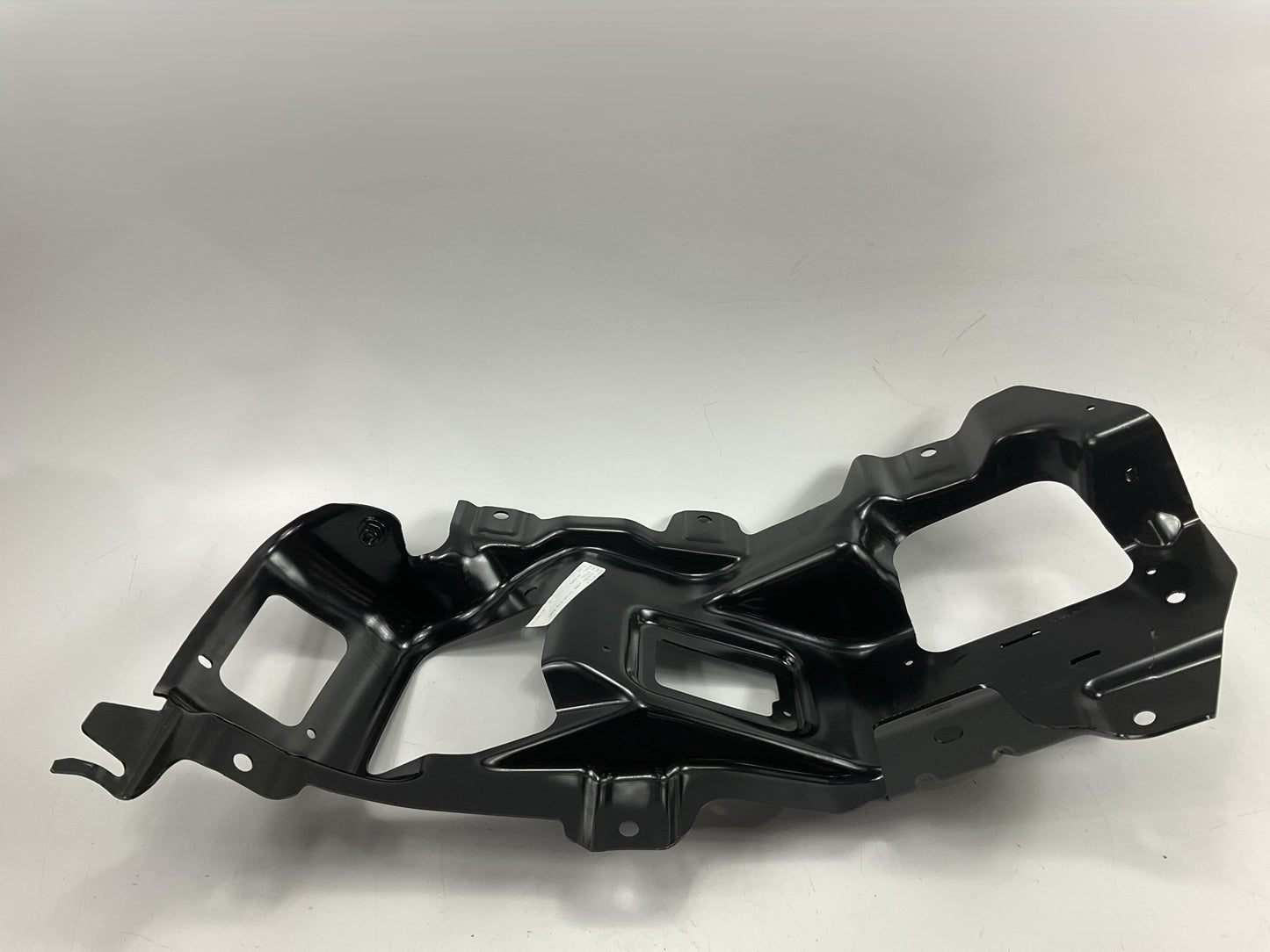 NEW AFTERMARKET GM1063109 Front Right Bumper Support Bracket 2014-15 Sierra 1500