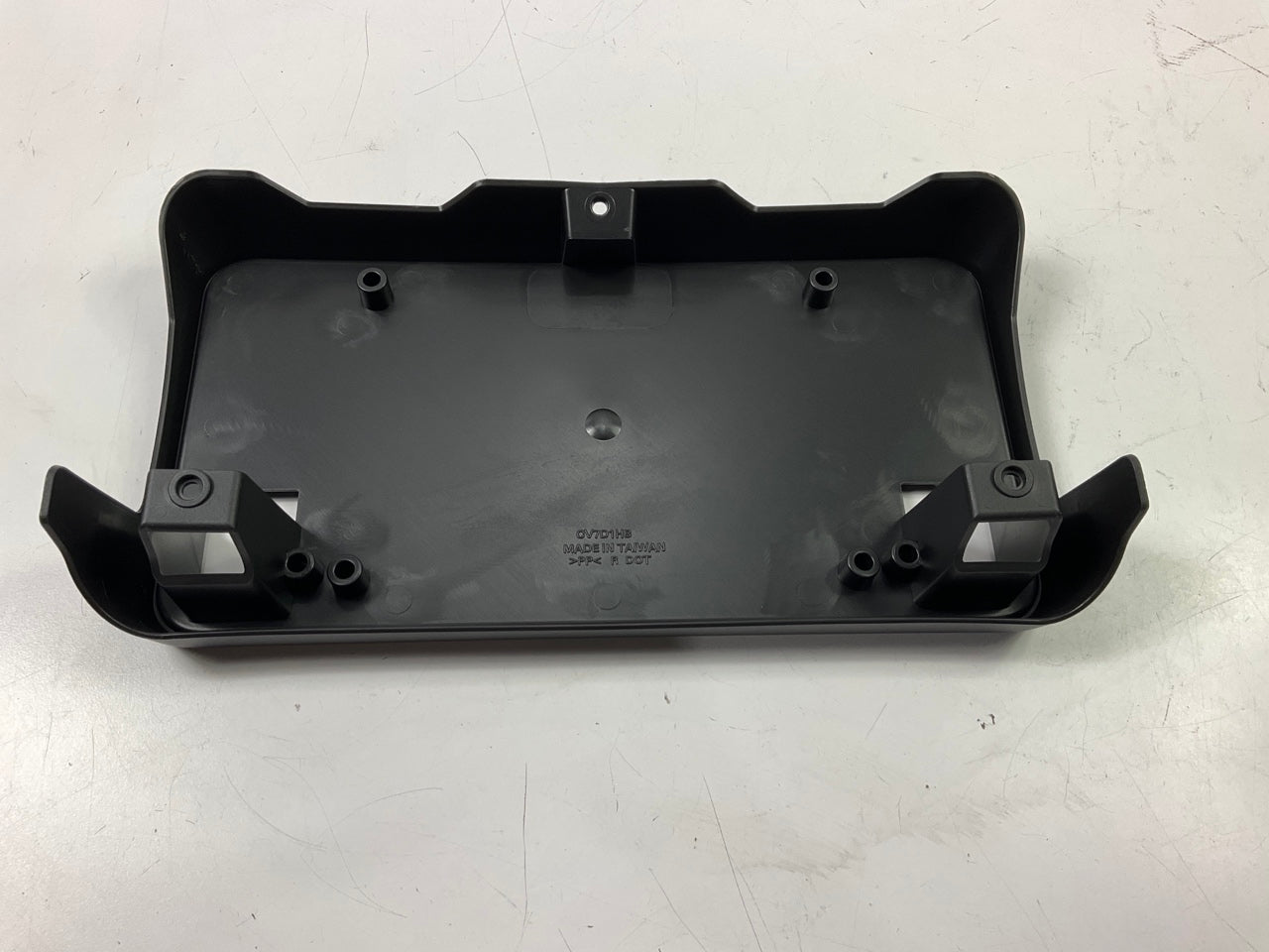 NEW - AFTERMARKET GM1068172 Front License Plate Bracket 2016-2018 Silverado 1500