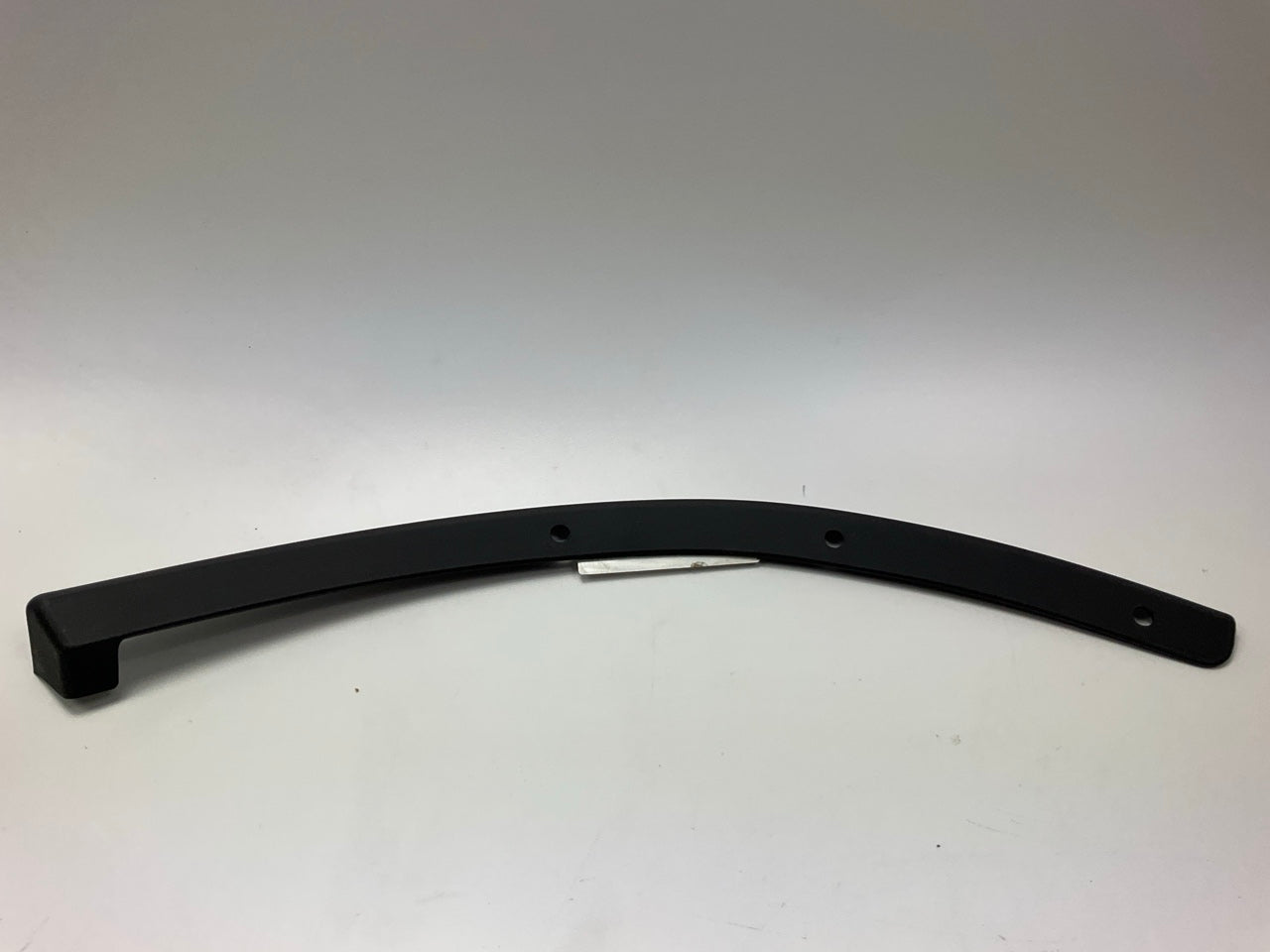 AFTERMARKET - Front Right  Bumper To Body Filler Panel 2007-2013 Silverado 1500